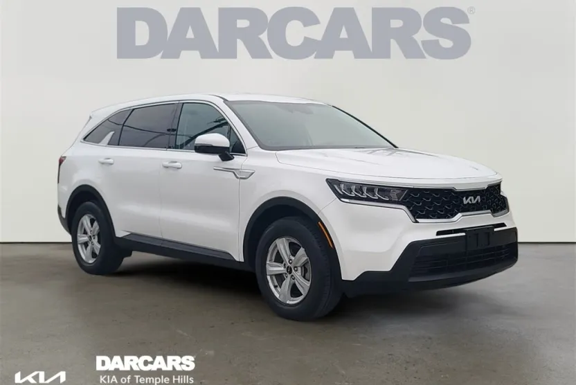 2022 Kia Sorento LX photo 1