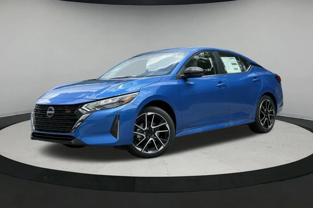 2025 Nissan Sentra SR photo 1