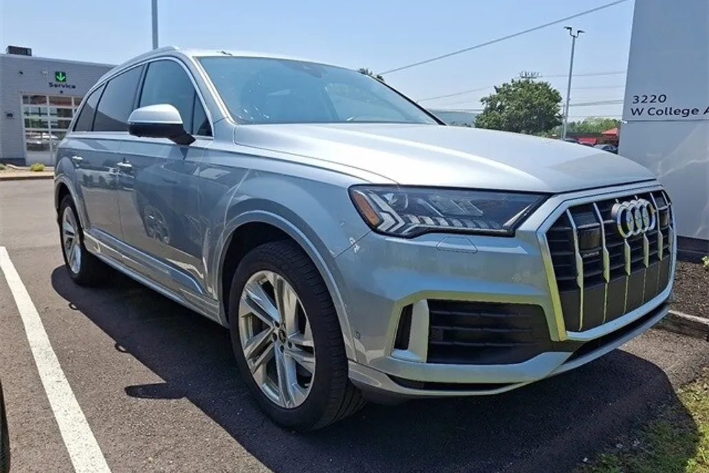 2024 Audi Q7 55 Premium Plus photo 1