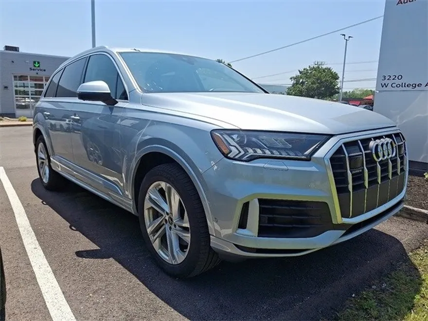 2024 Audi Q7 55 Premium Plus photo 1