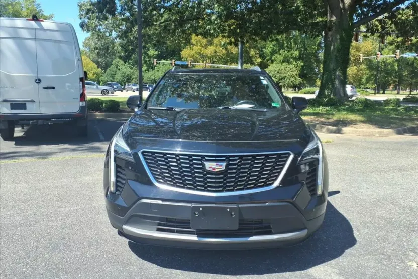 2019 Cadillac XT4 Premium Luxury photo 1