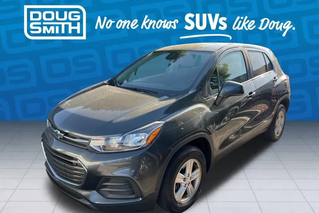 2020 Chevrolet Trax LS photo 1