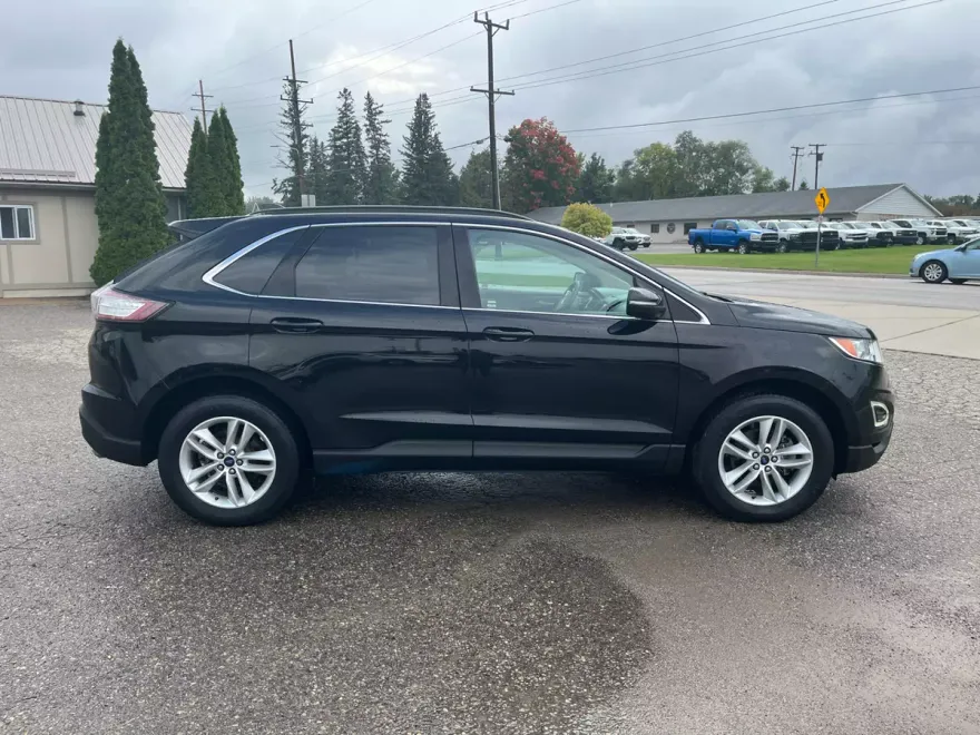 2016 Ford Edge SEL photo 1