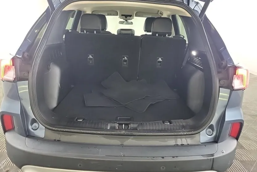 2020 Ford Escape SEL photo 1
