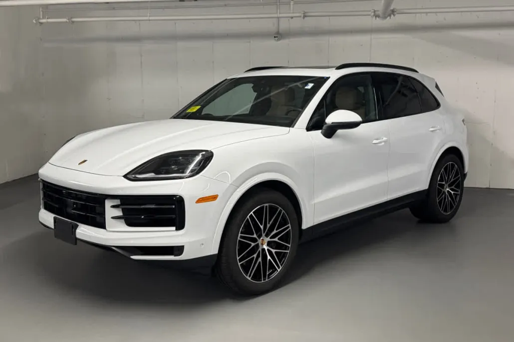 2025 Porsche Cayenne photo 1