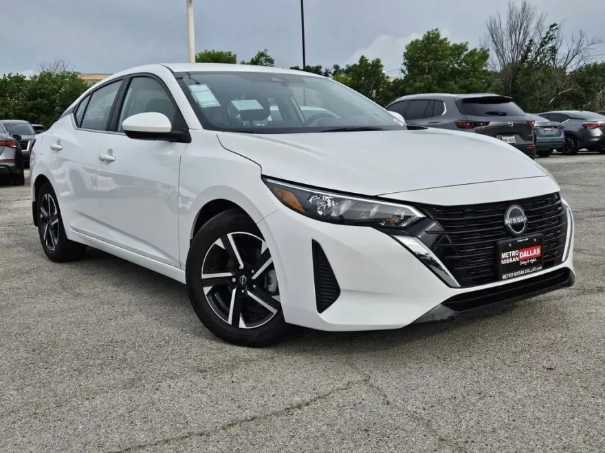 2025 Nissan Sentra SV photo 1