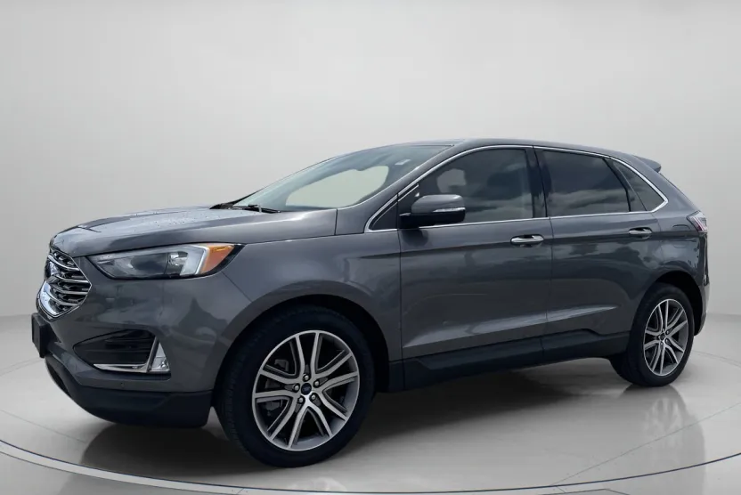 2022 Ford Edge Titanium photo 1