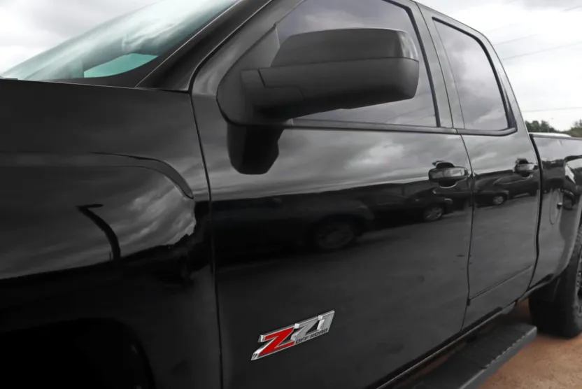 2015 Chevrolet Silverado 1500 LT photo 1