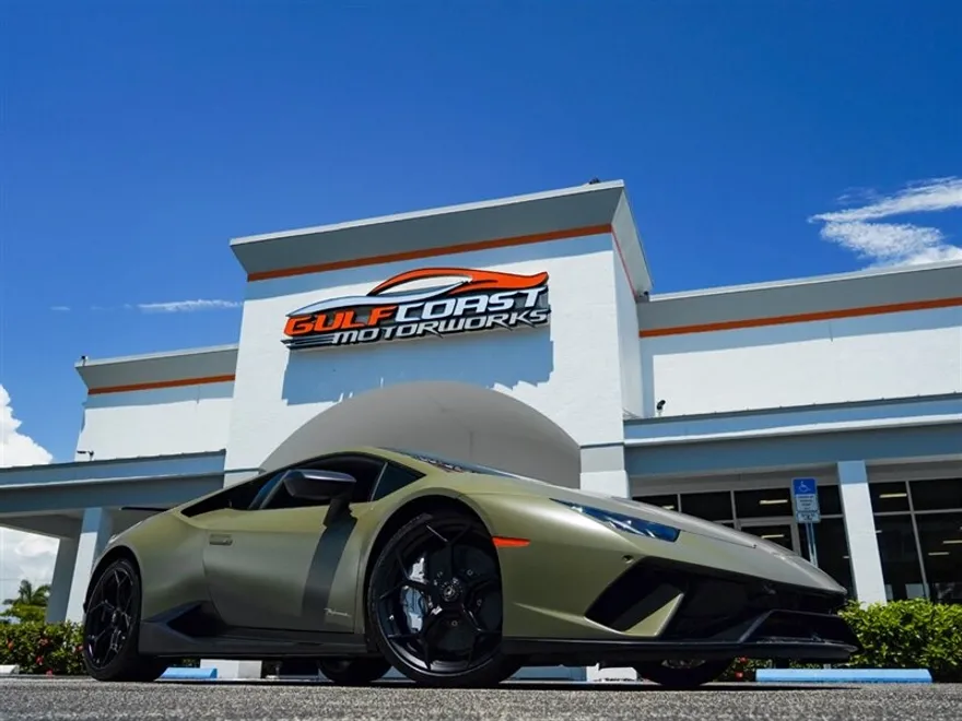 2018 Lamborghini Huracan Performante photo 1