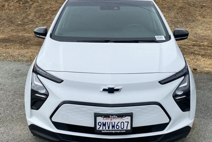2022 Chevrolet Bolt EV 1LT photo 1