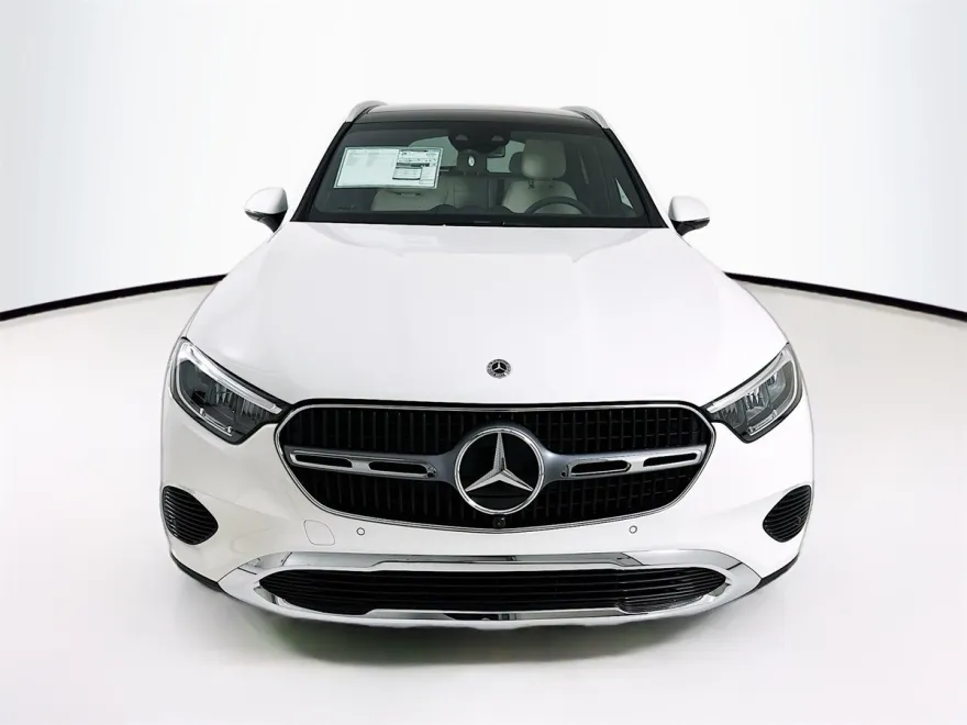2026 Mercedes Benz GLC 300 4MATIC photo 1