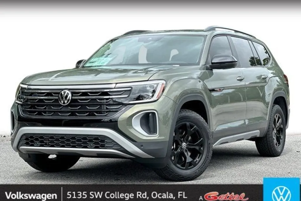 2025 Volkswagen Atlas Peak Edition SE photo 1