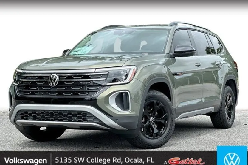 2025 Volkswagen Atlas Peak Edition SE photo 1