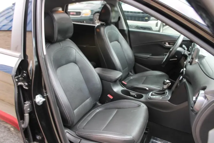 2021 Hyundai Kona Limited photo 1