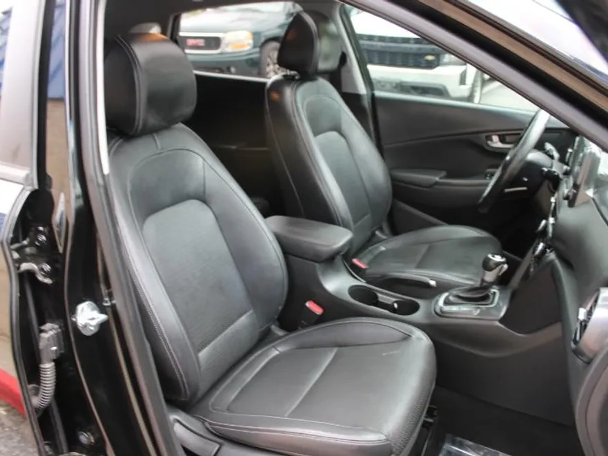 2021 Hyundai Kona Limited photo 1