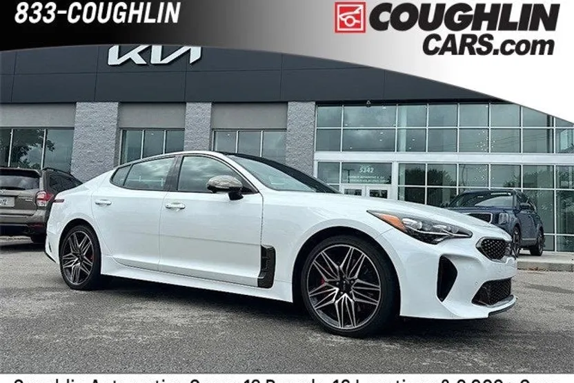 2022 Kia Stinger GT2 photo 1