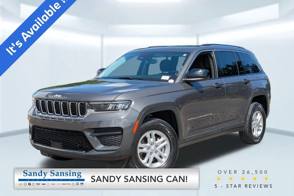 2022 Jeep Grand Cherokee Laredo photo 1