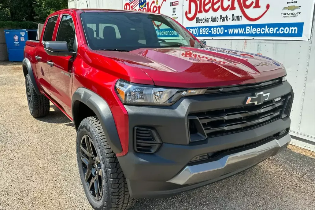 2025 Chevrolet Colorado Trail Boss photo 1