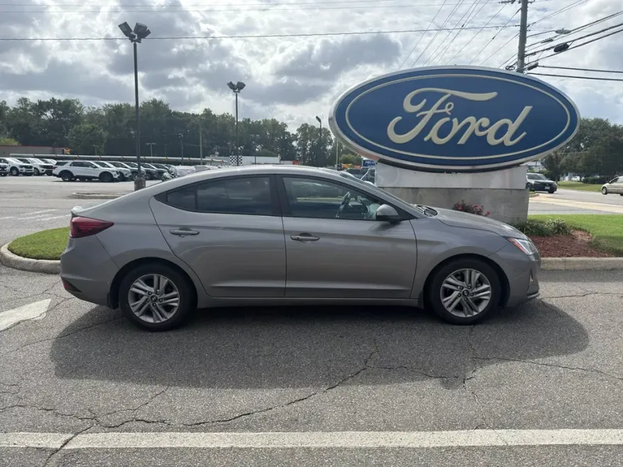 2020 Hyundai Elantra Value Edition photo 1