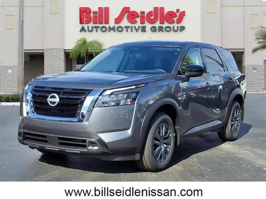 2025 Nissan Pathfinder S photo 1