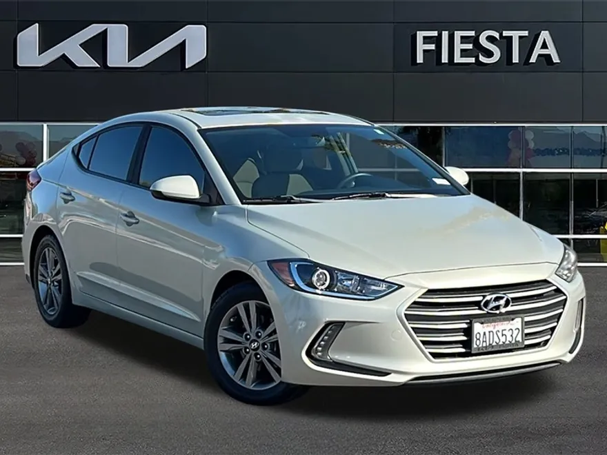 2017 Hyundai Elantra Value Edition photo 1