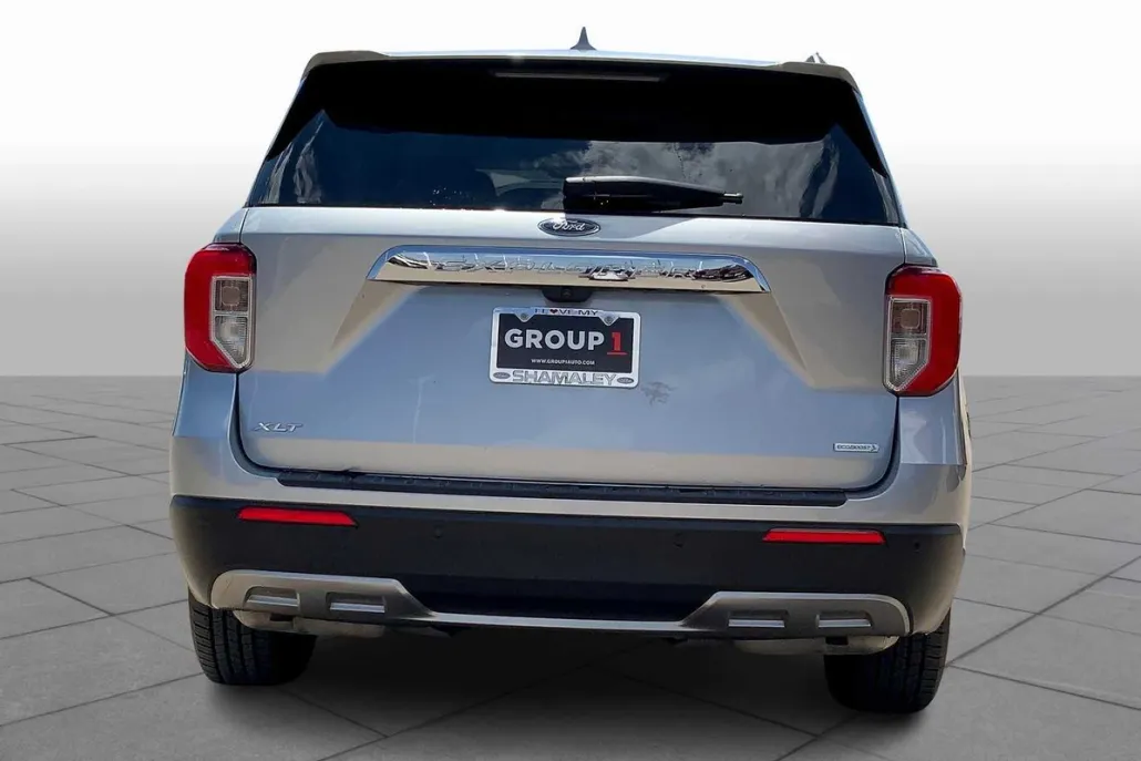 2020 Ford Explorer XLT photo 1