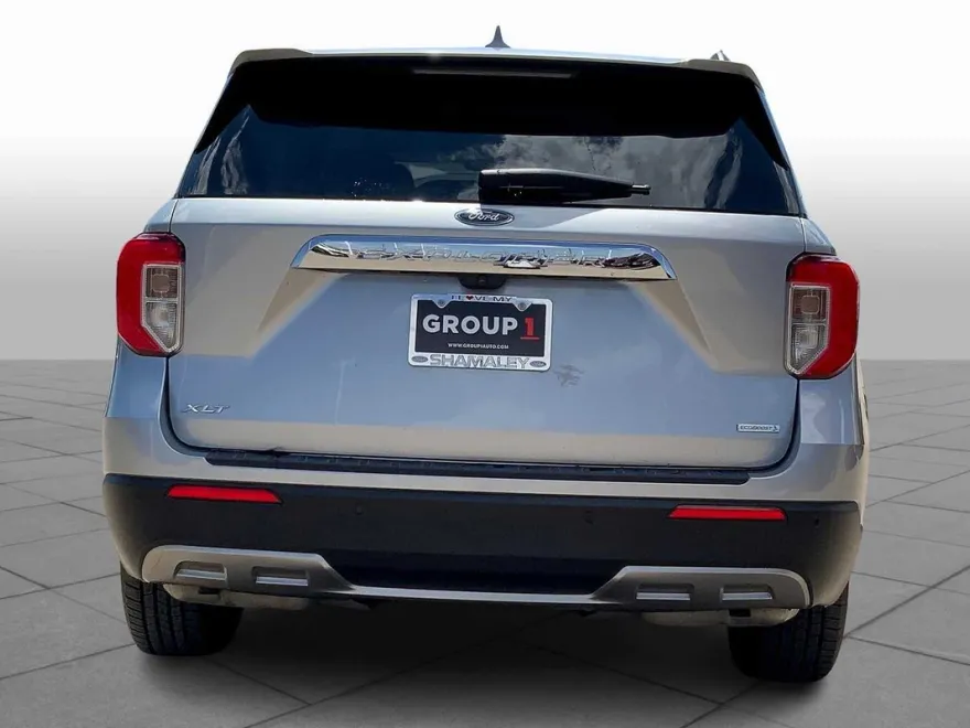 2020 Ford Explorer XLT photo 1