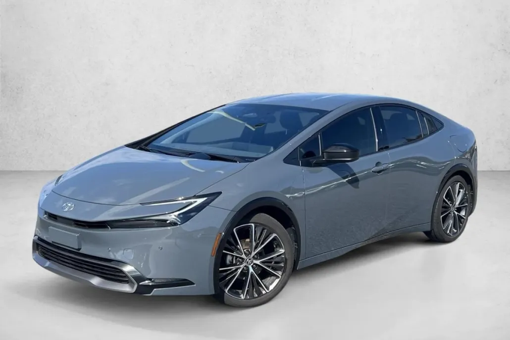 2024 Toyota Prius XLE photo 1