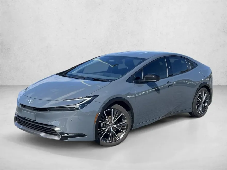 2024 Toyota Prius XLE photo 1