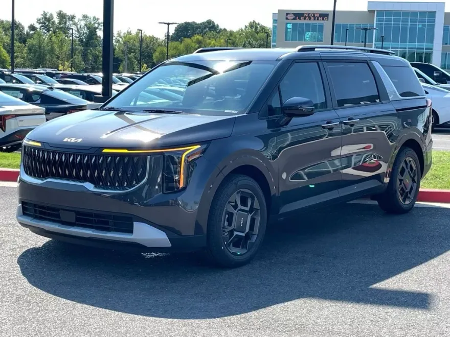 2026 Kia Carnival EX photo 1