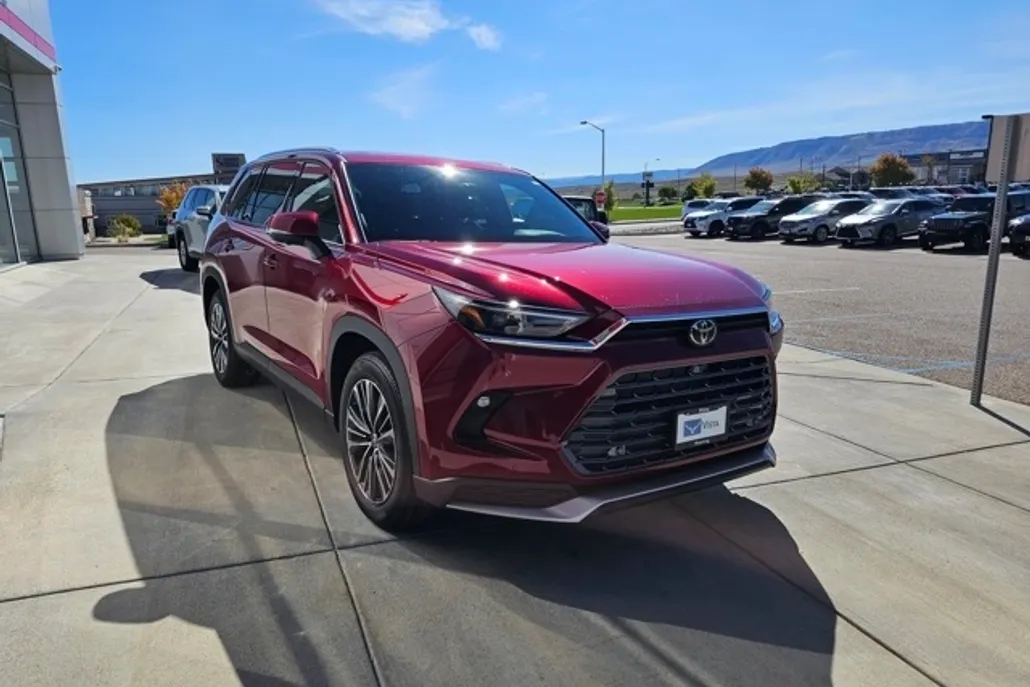2025 Toyota Grand Highlander Hybrid MAX Platinum photo 1