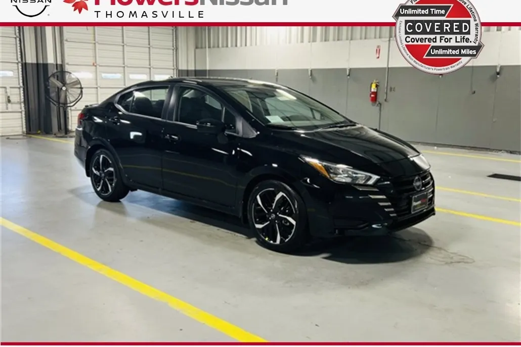 2025 Nissan Versa SR photo 1