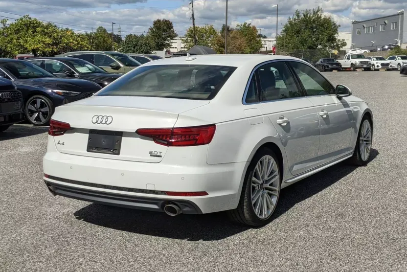 2017 Audi A4 TFSI Premium Plus Quattro photo 1