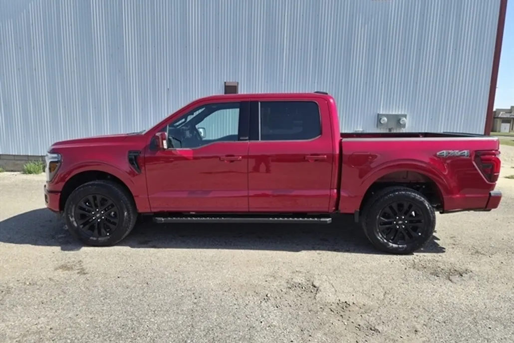 2025 Ford F-150 Lariat photo 1