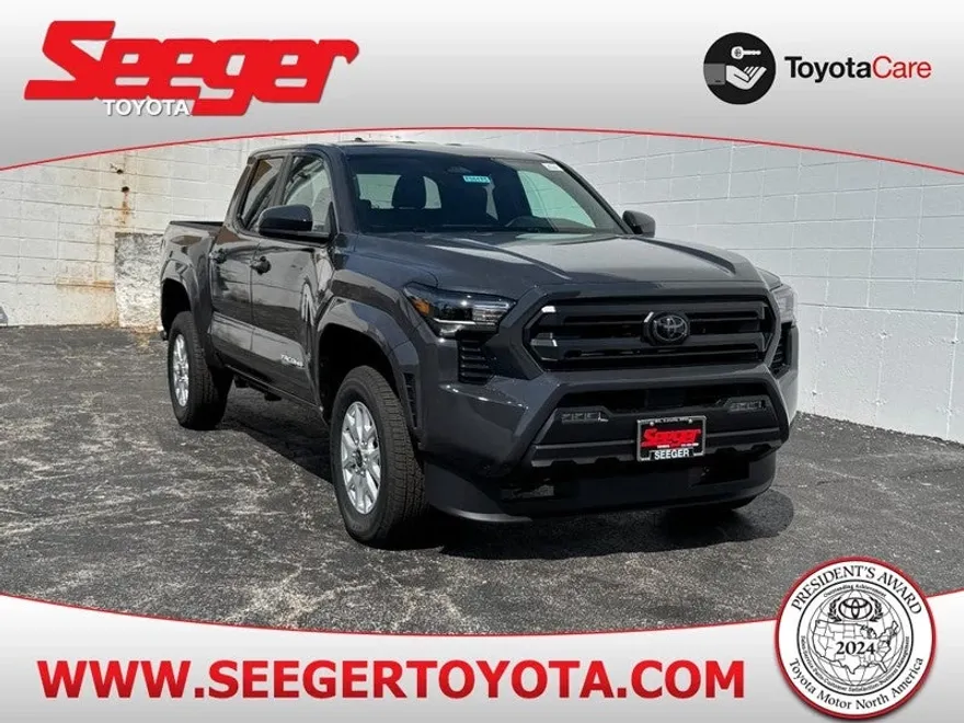 2025 Toyota Tacoma SR5 photo 1