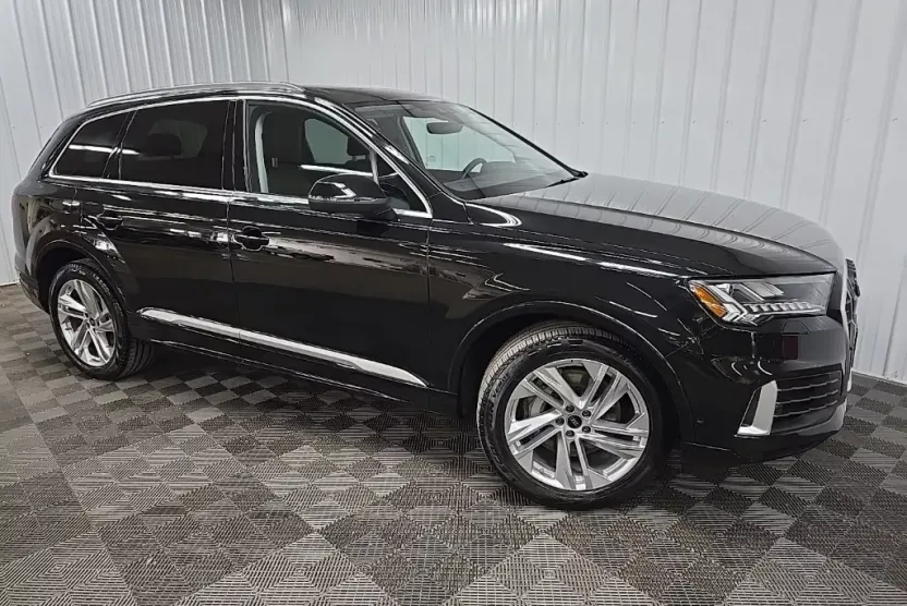 2023 Audi Q7 55 Premium photo 1