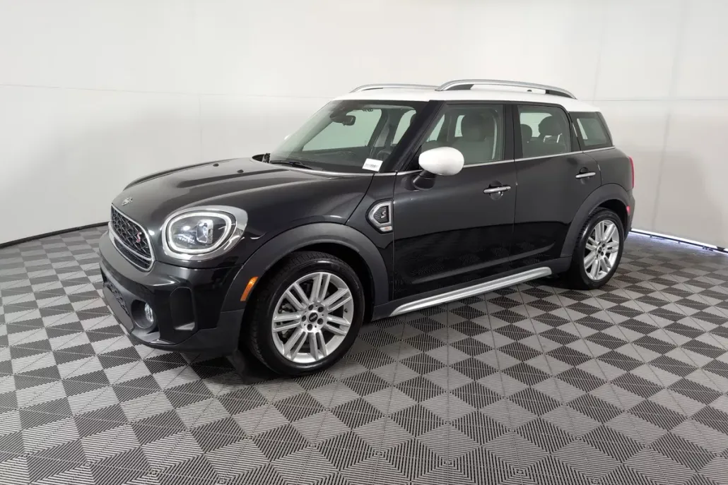 2023 Mini Countryman S photo 1