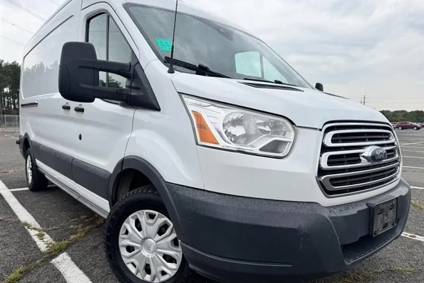 2017 Ford Transit photo 1