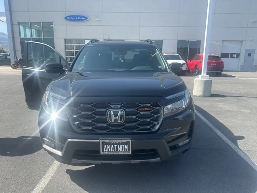 2023 Honda Passport TrailSport photo 1