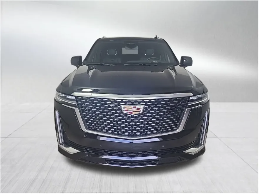 2024 Cadillac Escalade Luxury photo 1