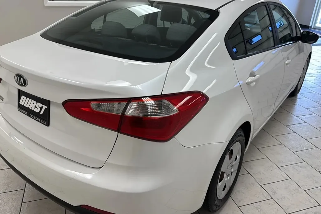 2015 Kia Forte LX photo 1
