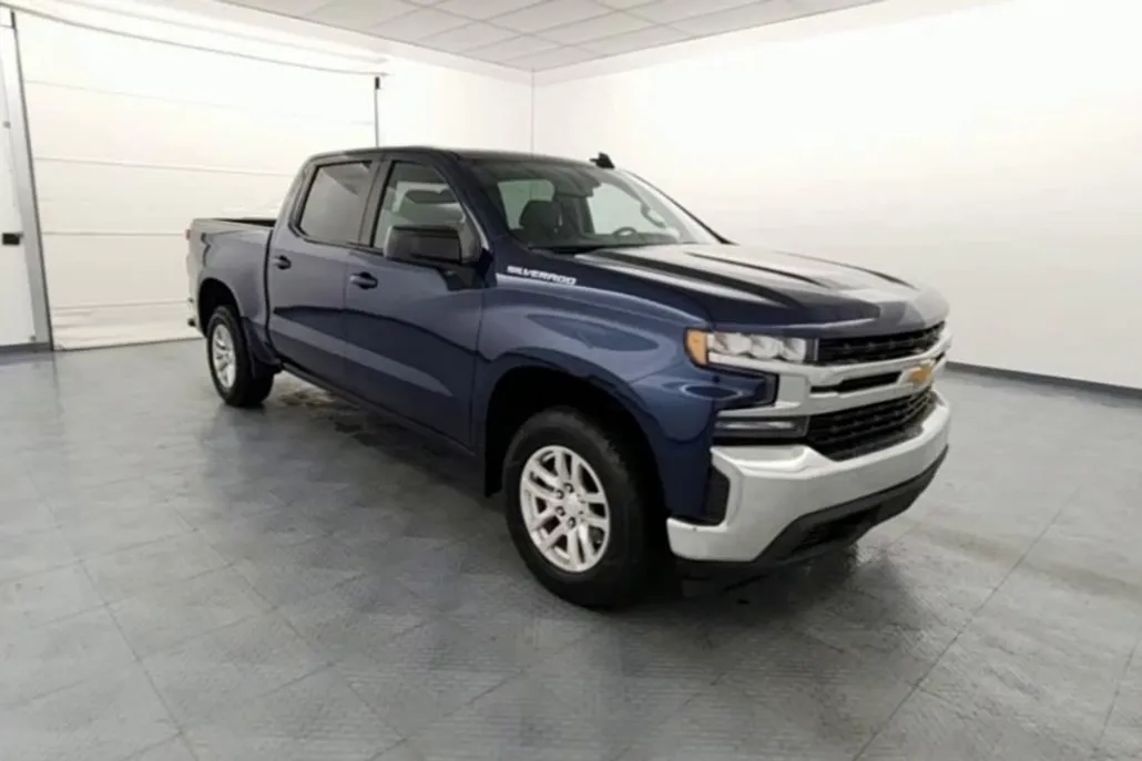 2021 Chevrolet Silverado 1500 LT photo 1