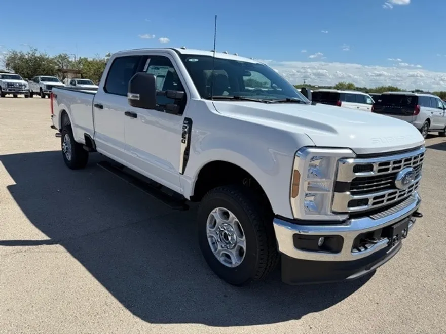 2026 Ford F-350 XLT photo 1