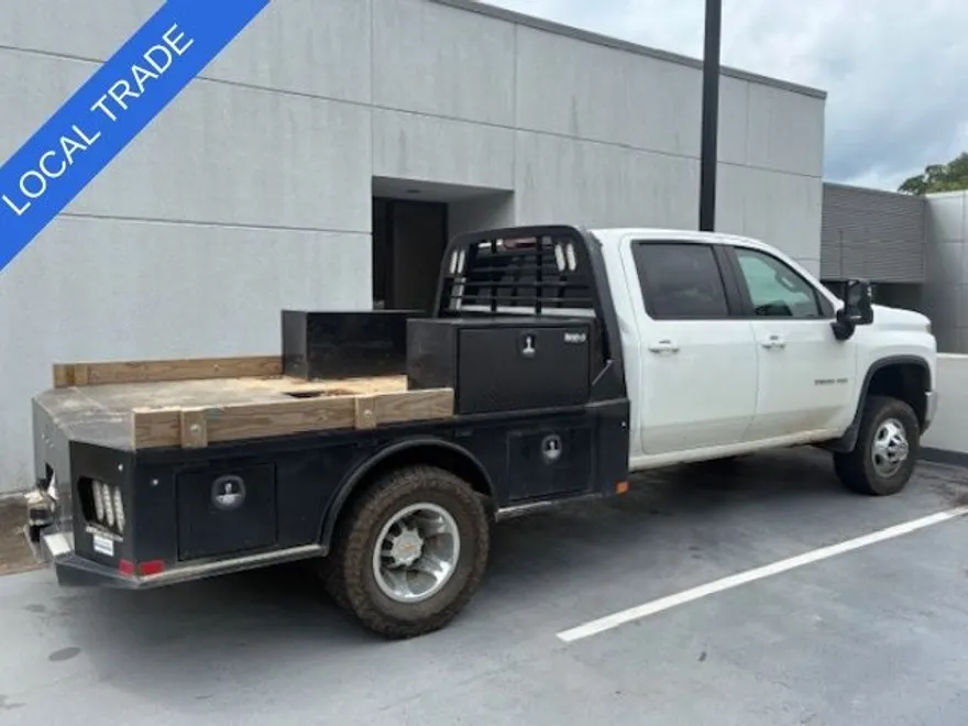 2024 Chevrolet Silverado 3500HD LT photo 1