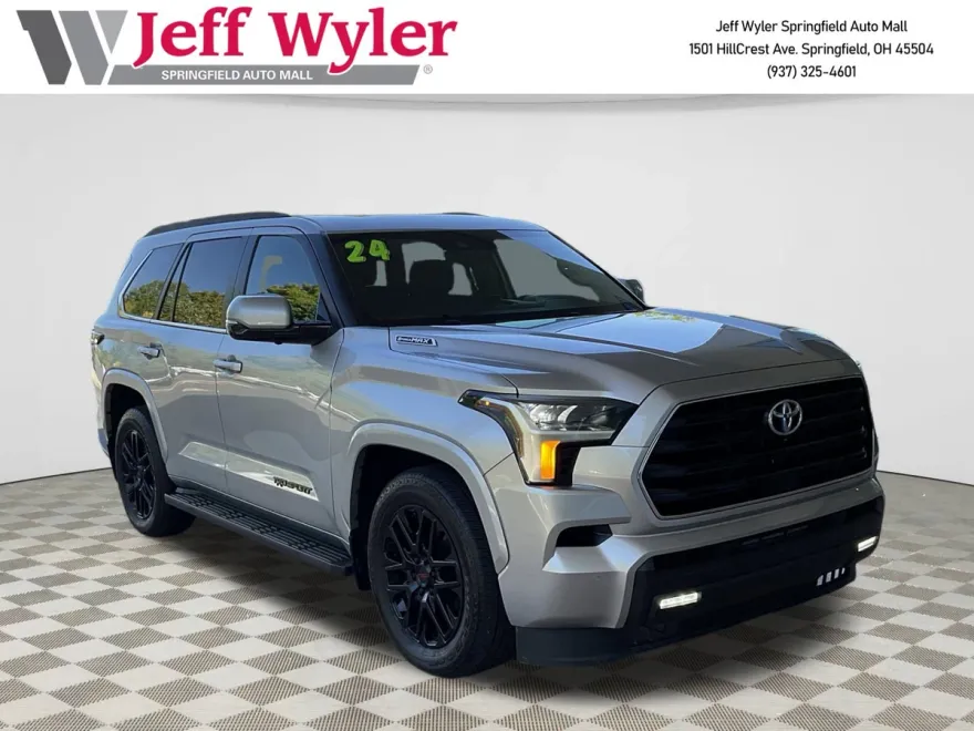 2024 Toyota Sequoia SR5 photo 1