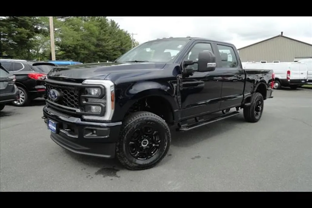 2025 Ford F-250 XL photo 1