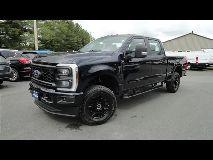 2025 Ford F-250 XL photo 1