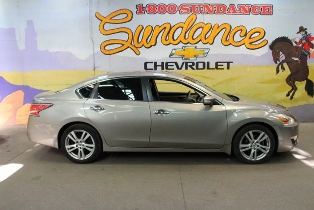 2014 Nissan Altima 3.5 S photo 1