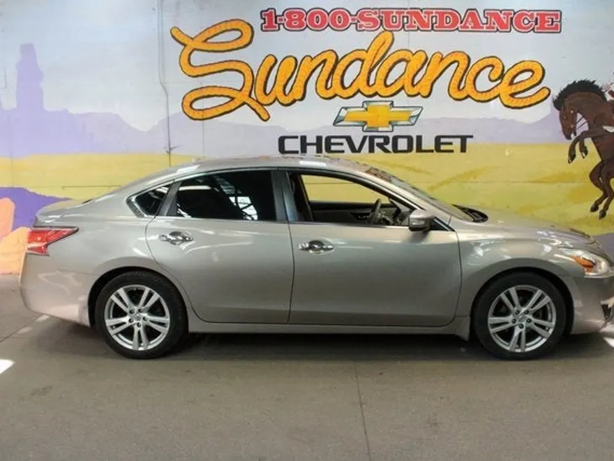 2014 Nissan Altima 3.5 S photo 1