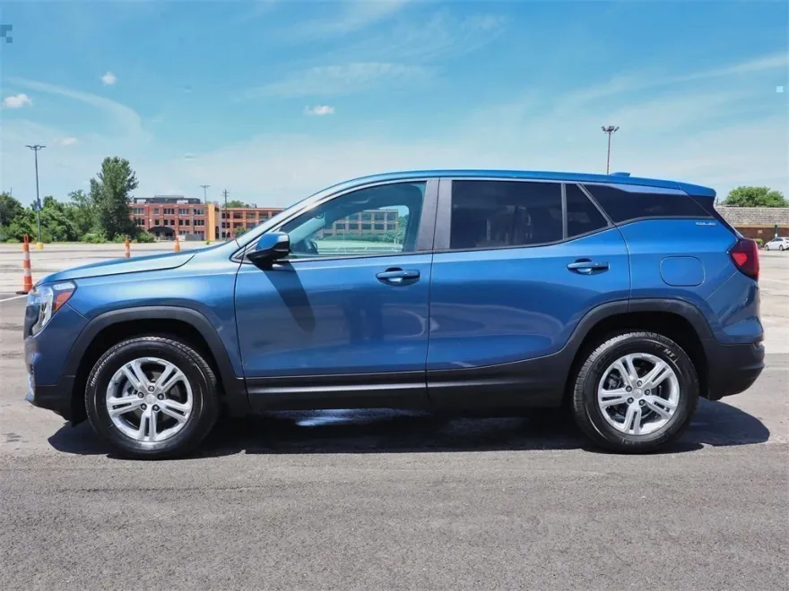 2024 Gmc Terrain SLE photo 1